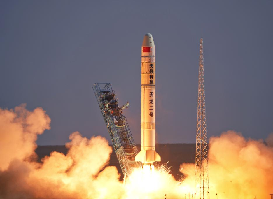 China Luncurkan Roket Pengangkut Baru untuk Kirimkan Satelit ke Orbit