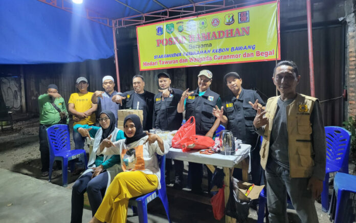 Melalui Pos Ramadhan, Warga RW 07 Kebon Bawang Tanjung Priok Guyub Rukun Antisipasi Tawuran dan Curanmor