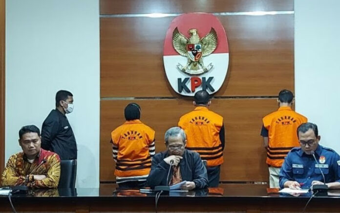 KPK Tahan Bupati Kepulauan Meranti Muhammad Adil