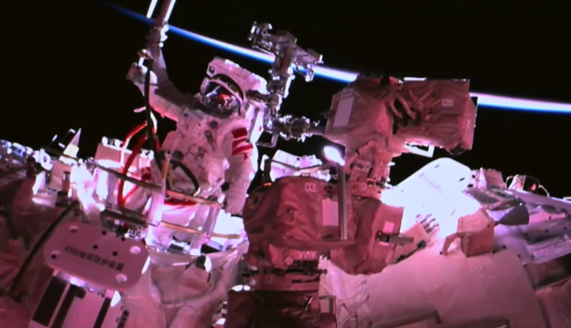 Taikonaut Shenzhou-15 Rampungkan Misi Spacewalk Keempat