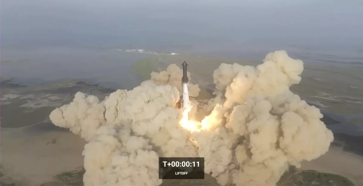 Starship SpaceX lepas landas dari landasan peluncurannya di Boca Chica, Texas pada 20 April. (Foto: SpaceX)
