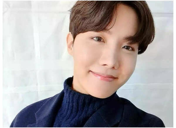 Bintang K-pop Anggota BTS J-hope Memulai Wajib Militer