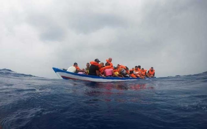 400 Migran Terombang-ambing di antara Libya dan Malta dengan Kapal yang Terisi Air