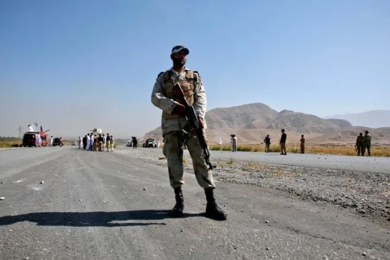 Tentara Pakistan Laporkan 4 Tentara Tewas dalam Serangan Di Dekat Perbatasan Iran. Foto: Naseer Ahmed/Reuters.