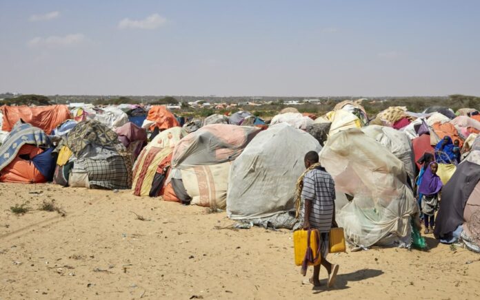 Kamp pengungsi Dayniile di wilayah Mogadishu, Somalia. Gambar oleh Ismail Taxta, ICRC.