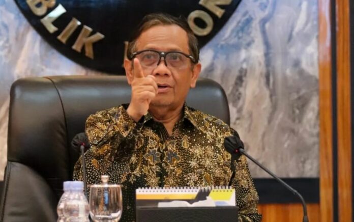 Mahfud MD Minta Polisi Selidiki Sumber Denny Indrayana soal Putusan MK Pemilu 'Coblos Partai'