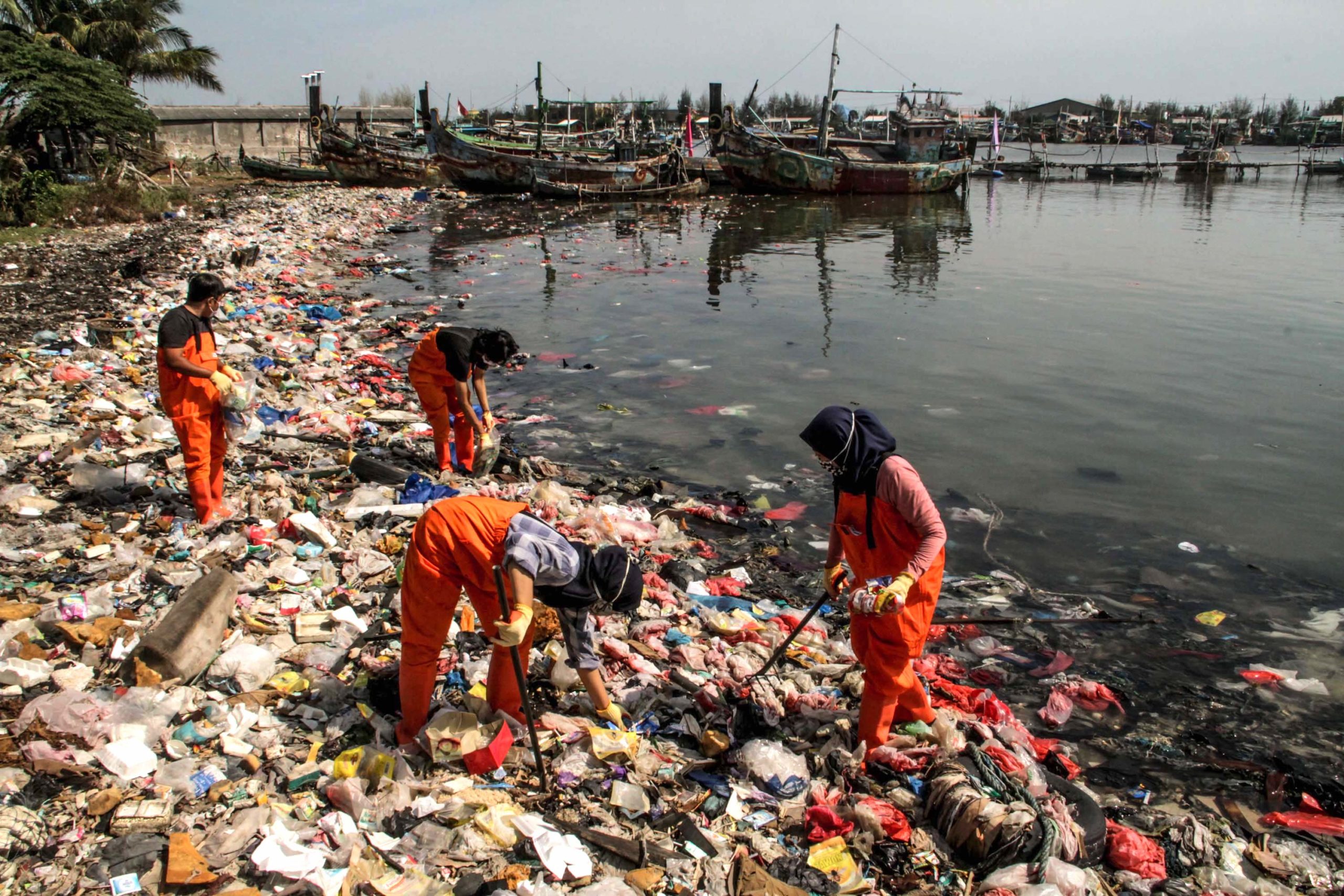 35 Sungai di Indonesia Terkontaminasi Mikroplastik