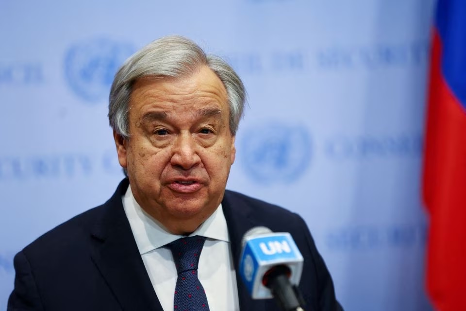 Sekretaris Jenderal Perserikatan Bangsa-Bangsa Antonio Guterres menyampaikan sambutan kepada wartawan di luar Dewan Keamanan PBB di markas besar PBB di New York City, AS, 20 April 2023. Foto: Reuters/Mike Segar/File Foto.