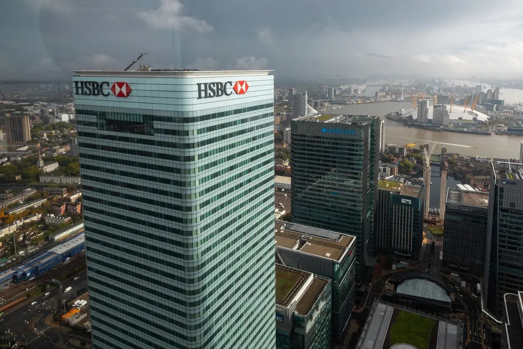 HSBC, yang berkantor pusat di Inggris, memiliki aset hampir $3 triliun, menempatkannya di 10 besar bank global terbesar. Kredit Foto: Sam Bush untuk The New York Times.