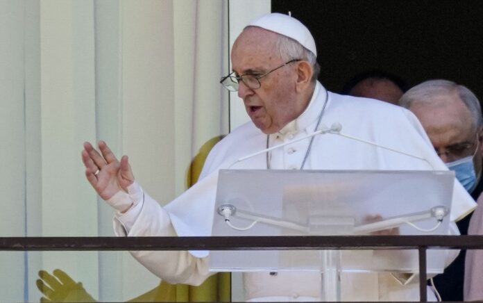 Paus Fransiskus Isyaratkan 'Misi Rahasia' Vatikan di Ukraina