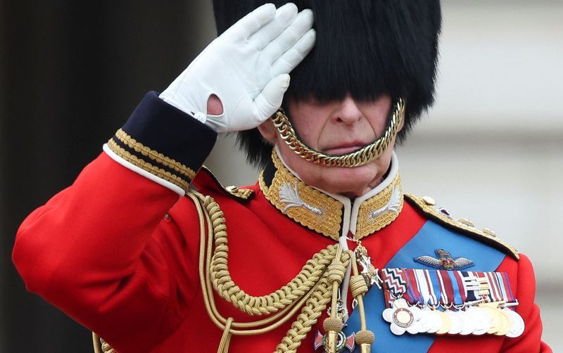 Meriah, Begini Parade 'Trooping the Colour' Pertama untuk Raja Charles