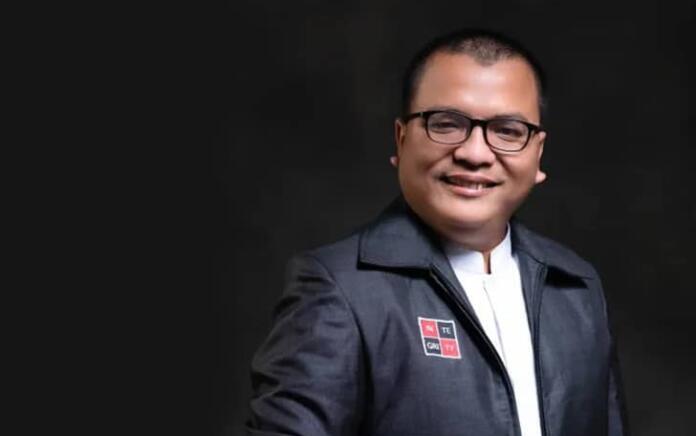 Kirim Surat Terbuka ke DPR, Denny Indrayana Minta Presiden Jokowi Dimakzulkan