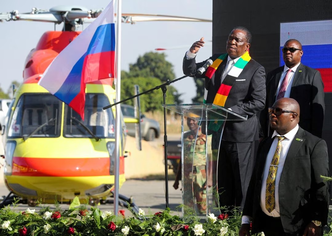 Presiden Zimbabwe Janjikan Kebangkitan Ekonomi Saat Kampanye Pemilihan Dimulai