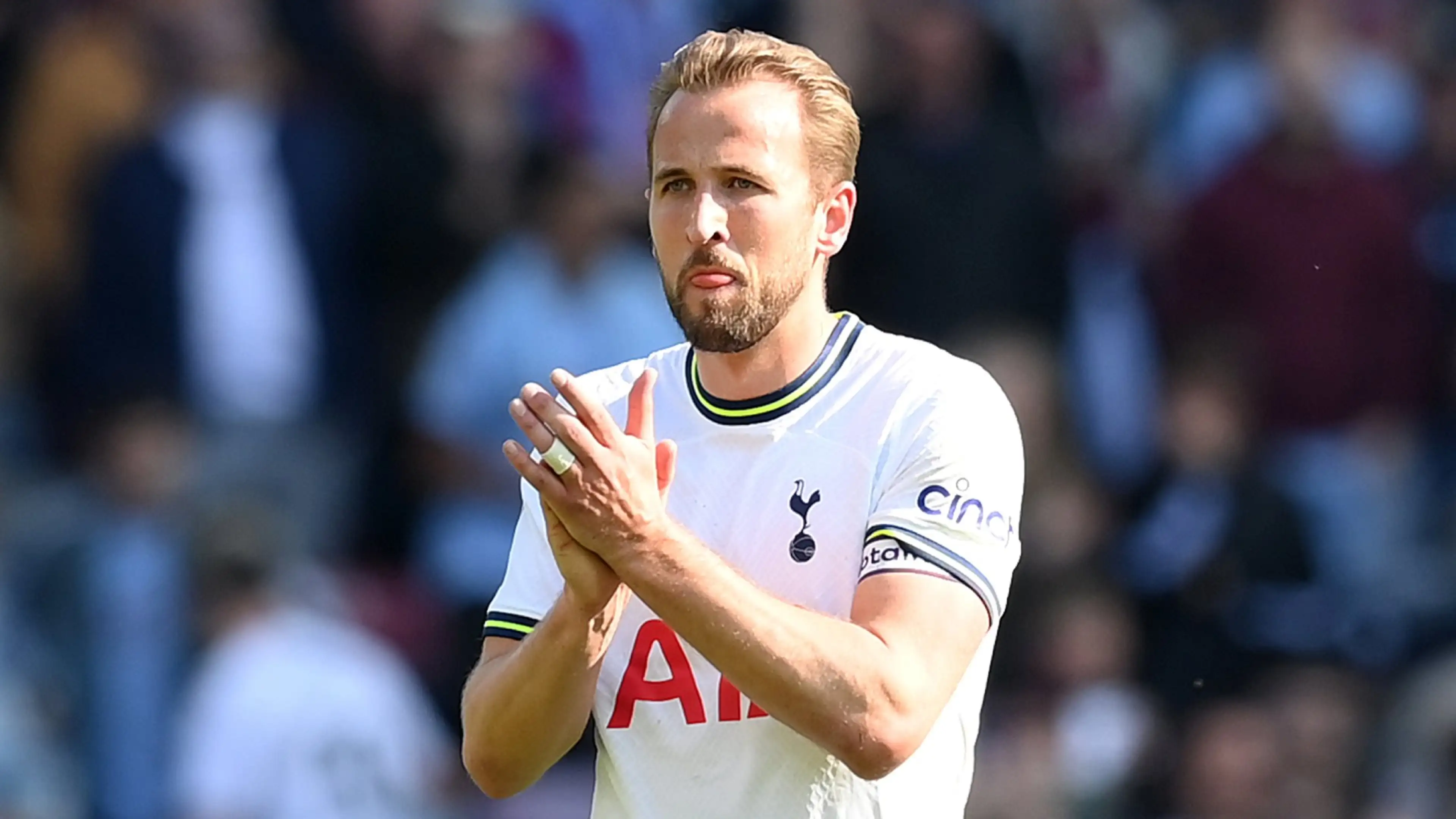 Harry Kane Pilih Bertahan di Tottenham Karena Keluarga