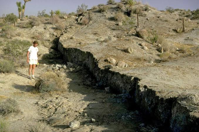 Sebuah Studi Menemukan Keterkaitan Antara Pengeringan Laut Salton & Kurangnya Gempa Besar di Los Angeles