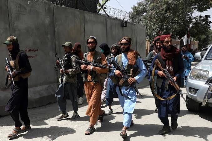 Pasukan Keamanan Afghanistan Menemukan Gudang Senjata di Farah Barat