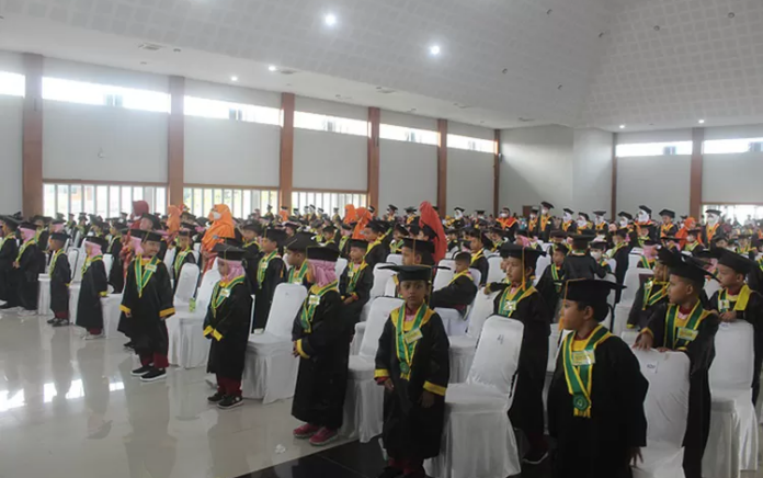 Kemendikbudristek: Wisuda Tidak Wajib Bagi PAUD, TK, hingga SMA