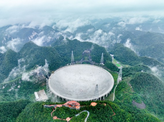 Teleskop FAST China Temukan Bukti Penting Keberadaan Gelombang Gravitasi Nanohertz