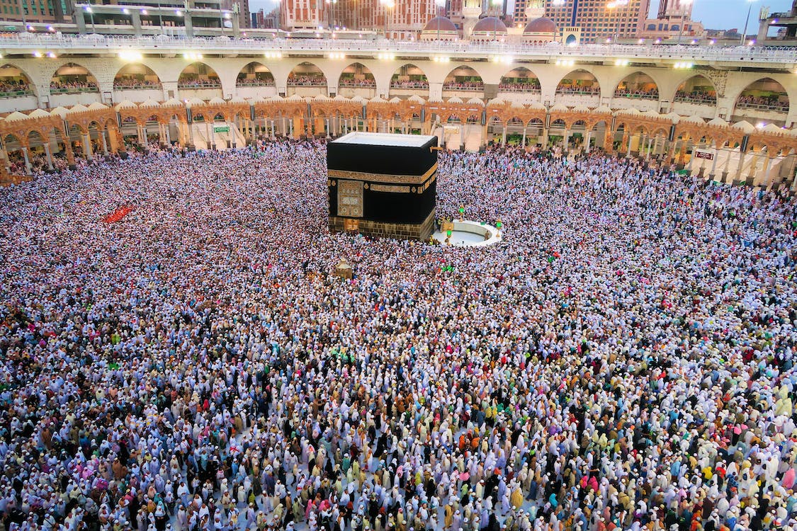 Menko PMK Buka Wacana Larangan Ibadah Haji Lebih dari Sekali