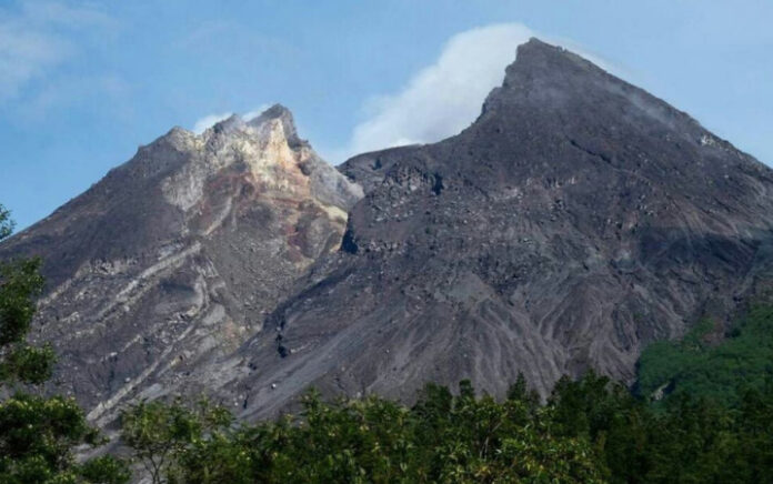 Morfologi Kubah Barat Daya Gunung Merapi Berubah, Gak Bahaya Tah?