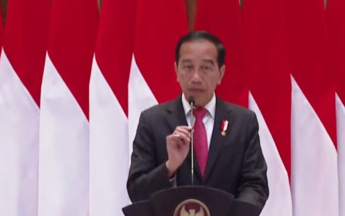 Dihantam Isu Cawe-cawe Pergantian Ketum Golkar, Jokowi: Bukan Urusan Saya!