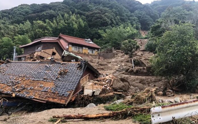 Lokasi tanah longsor di Kota Karatsu, prefektur Saga. Foto: Kota Karatsu melalui AFP.