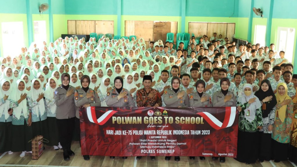 Gelar Goes To School, Polwan Polres Ajak Siswa MAN Sumenep Bijak Bermedia Sosial