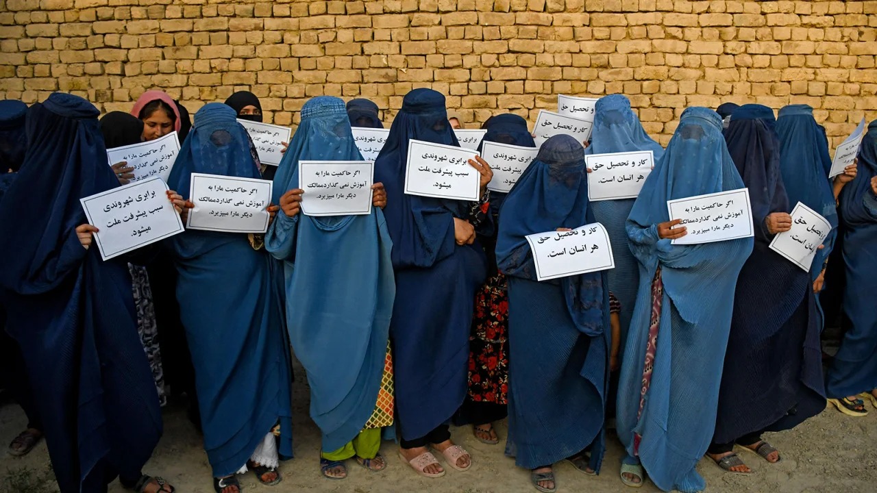 Perempuan Afghanistan dalam Bayang-Bayang Taliban