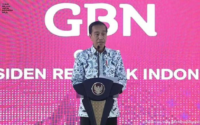 Jokowi Optimistis Ekspor Batik Indonesia Tembus US$100 Juta di 2023