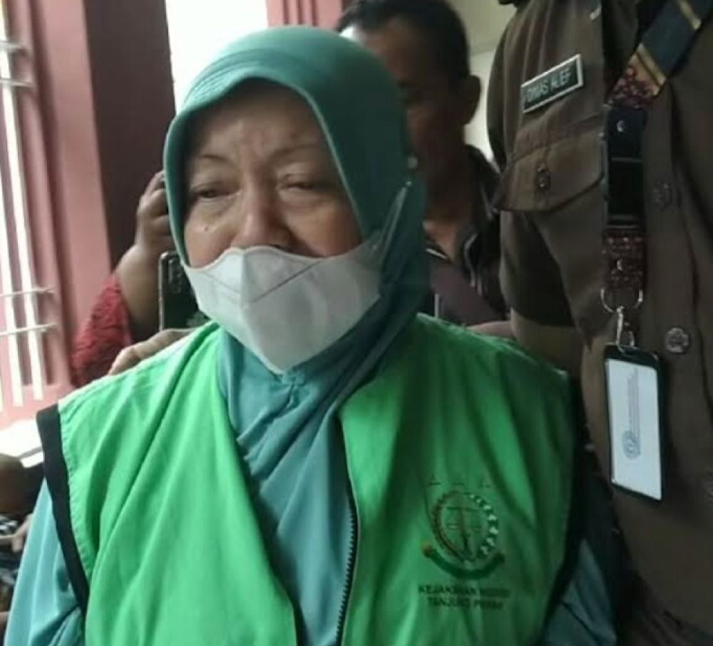 Nenek Penjual Gorengan Divonis 5 Tahun Penjara karena Menerima Paket Ganja Anaknya