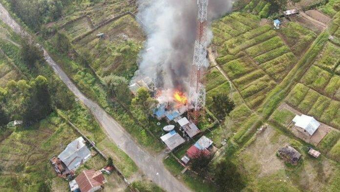 KKB Bakar Gedung Perpustakaan SMAN 1 Ilaga Saat Hari Kemerdekaan