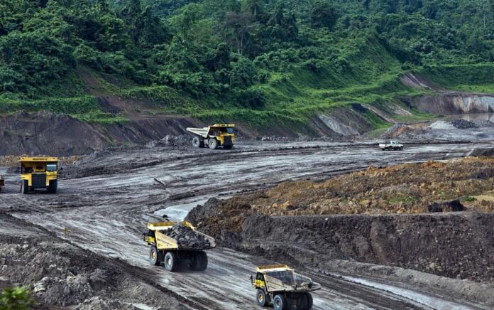 Ilustrasi. Pembangunan pabrik gasifikasi batu bara di Tanjung Enim, Sumatera Selatan, yang digagas oleh PT Bukit Asam Tbk, masuk ke dalam proyek PSN (Foto: Katadata)