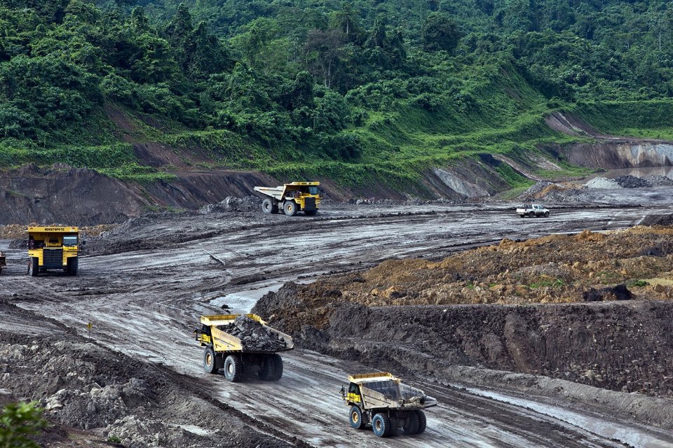 Ilustrasi. Pembangunan pabrik gasifikasi batu bara di Tanjung Enim, Sumatera Selatan, yang digagas oleh PT Bukit Asam Tbk, masuk ke dalam proyek PSN (Foto: Katadata)