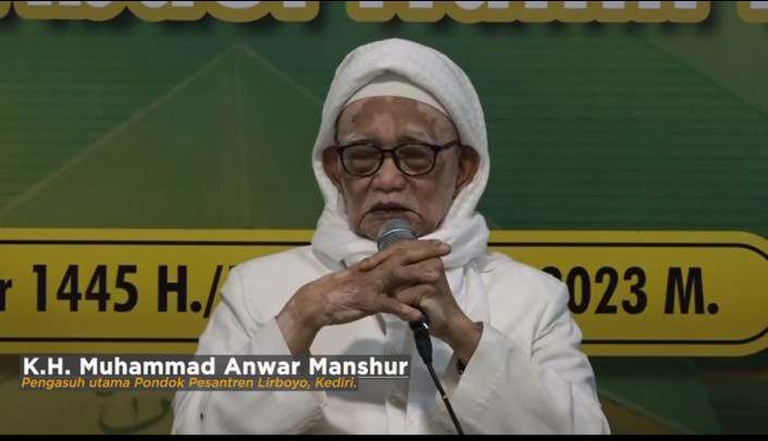 Pengasuh Utama Ponpes Lirboyo Kiai Haji Anwar Mansyur