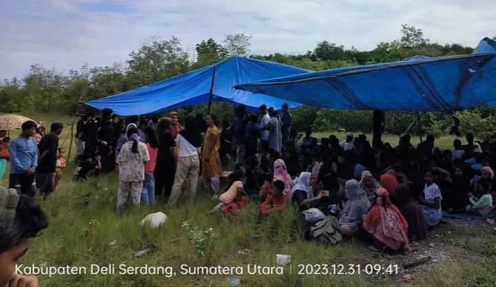 156 pengungsi Rohingya terdampar di Desa Karang Gading, Labuhan Deli, Deli Serdang, Sumatera Utara