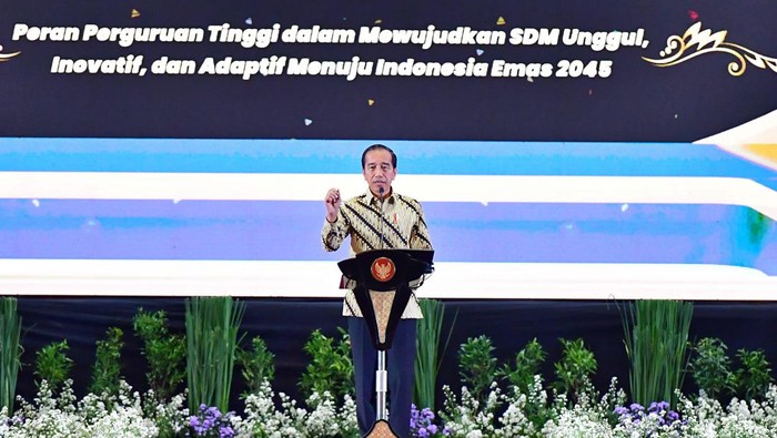 jokowi dalam pembukaan Konvensi Kampus XXIX dan Temu Tahunan Forum Rektor Indonesia di Surabaya, Senin (15/1)