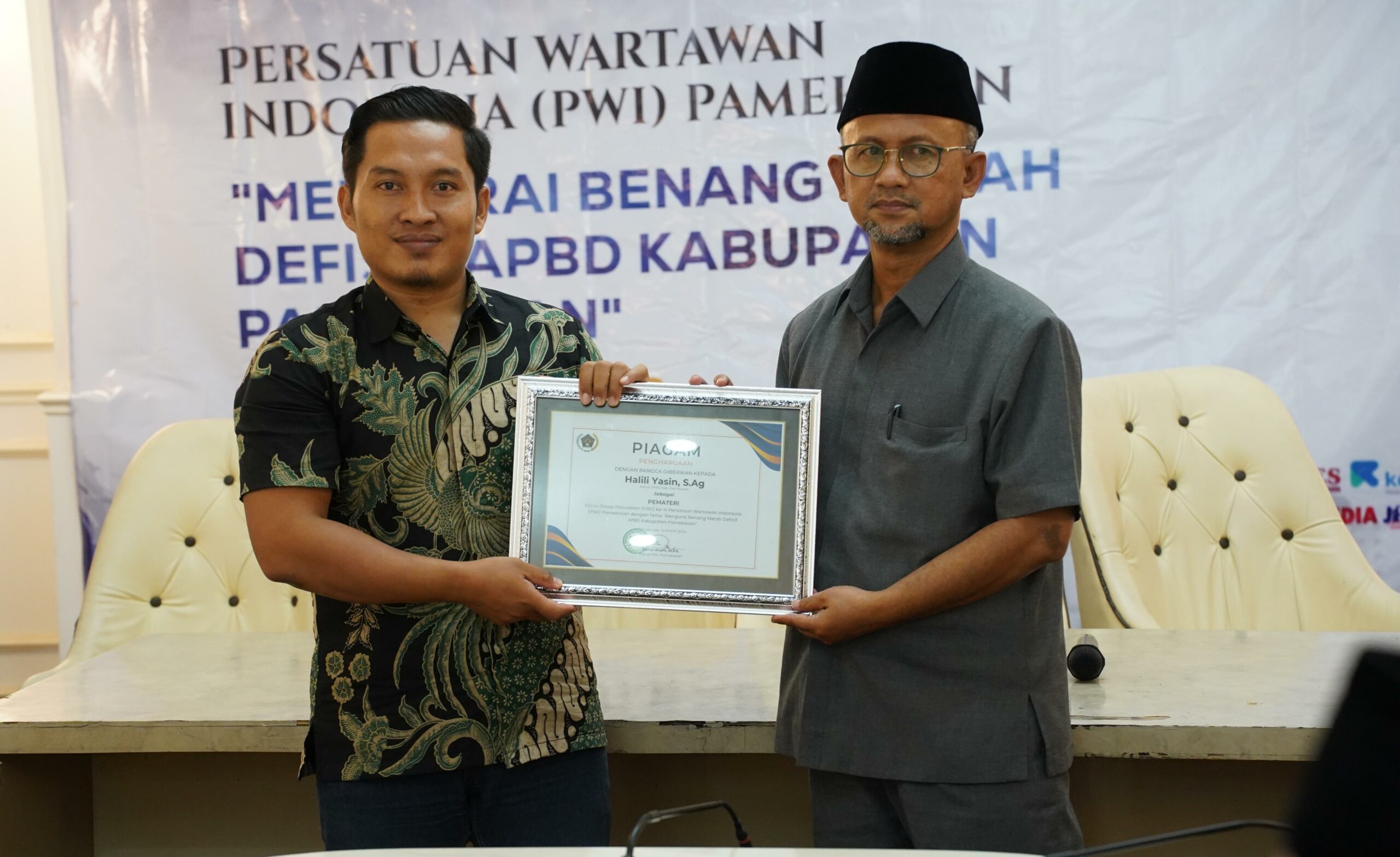 PWI Pamekasan: FGD Jadi Wadah Menghasilkan Karya Cover All Sides