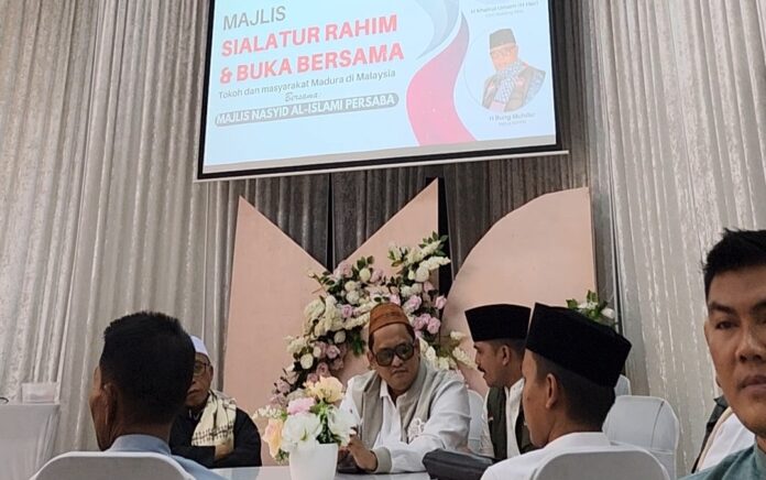 Haji Her Beri Motivasi Sukses TKI Madura di Malaysia