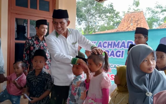 Berbagi Sembako, Achmadi: Semata-mata untuk Membantu Warga dan Anak Yatim