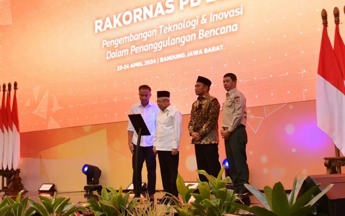 Wapres saat memberi sambutan pada acara pembukaan Rapat Koordinasi Nasional (Rakornas) Penanggulangan Bencana di Kota Bandung, Jawa Barat (Jabar), Rabu (24/4).