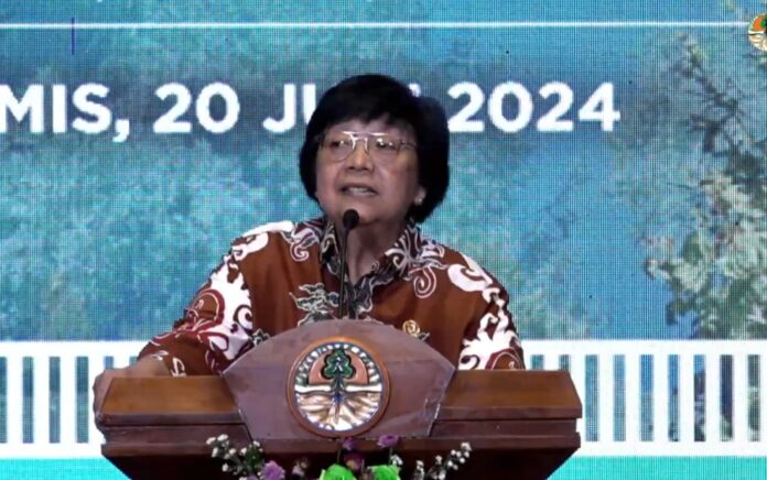 Menteri LHK, Siti Nurbaya dalam Workshop Sinergi Perhutanan Sosial dengan tema "Mewujudkan Keadilan Pengelolaan Lahan kepada Masyarakat" di Jakarta, Kamis (20/06/2024).