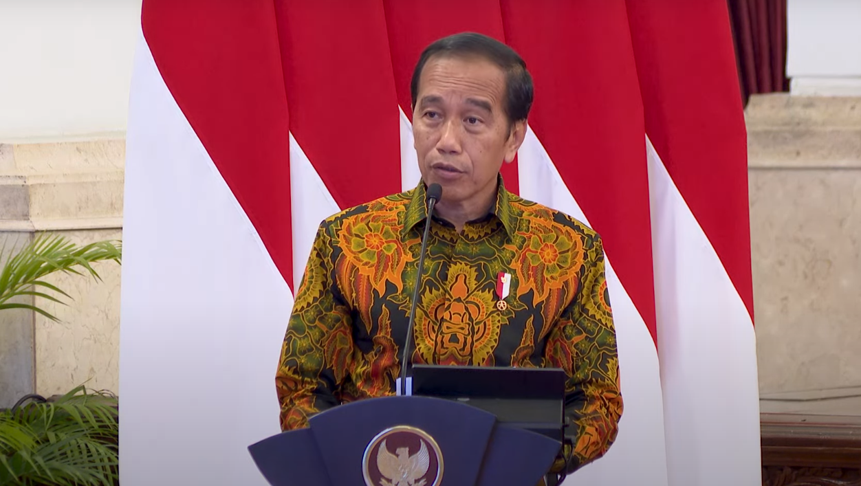 Jokowi dalam Sidang Kabinet Paripurna di Istana Negara, Jakarta, Senin (24/6/2024).