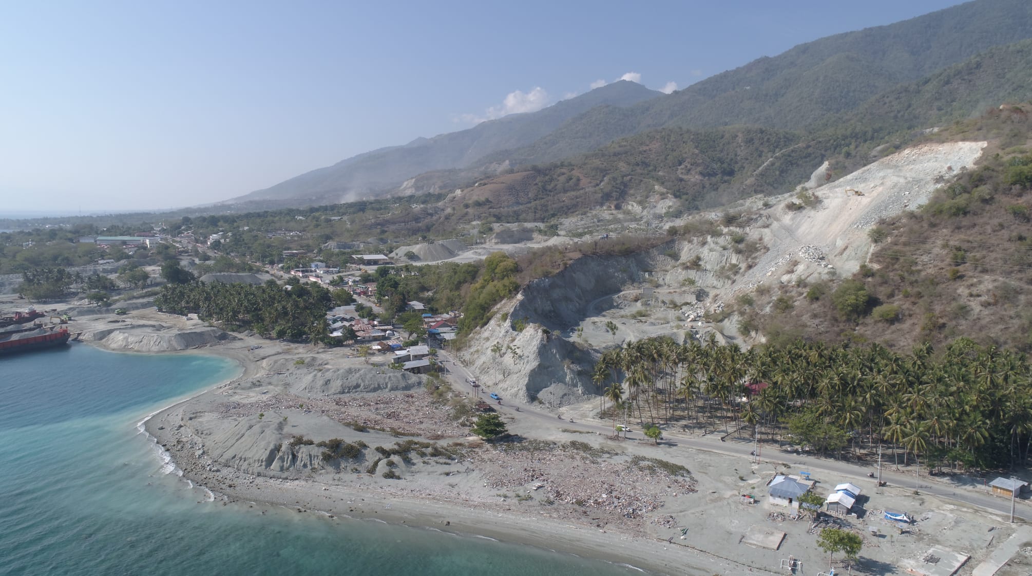 Galian pasir merusak pulau-pulau kecil dan pantai-pantai di Sulawesi