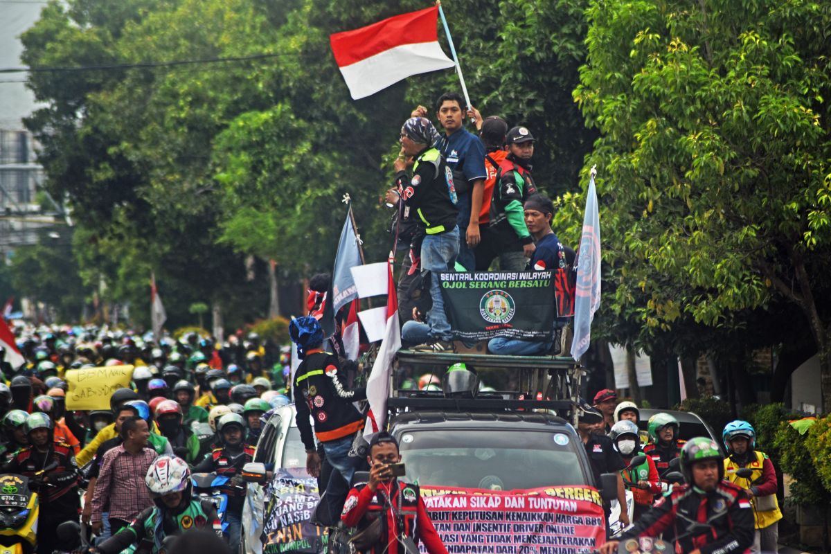 Demo mitra ojek online di Jakarta (Foto: Antara)