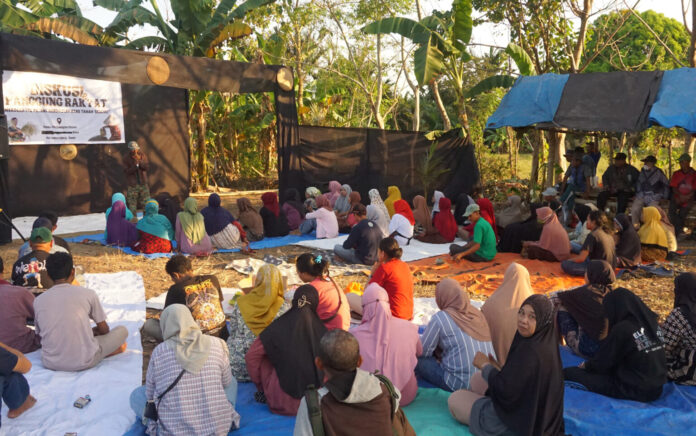 Panggung Rakyat di Posko Perjuangan Petani, Dusun Sunggumanai, Desa Pa’bentengang, Gowa (Foto: LBH Makassar)