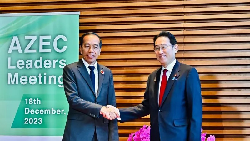 Presiden Jokowi menghadiri KTT AZEC di Kantor PM Jepang, Senin (18/12/2023). (Foto: BPMI Setpres/Laily Rachev)