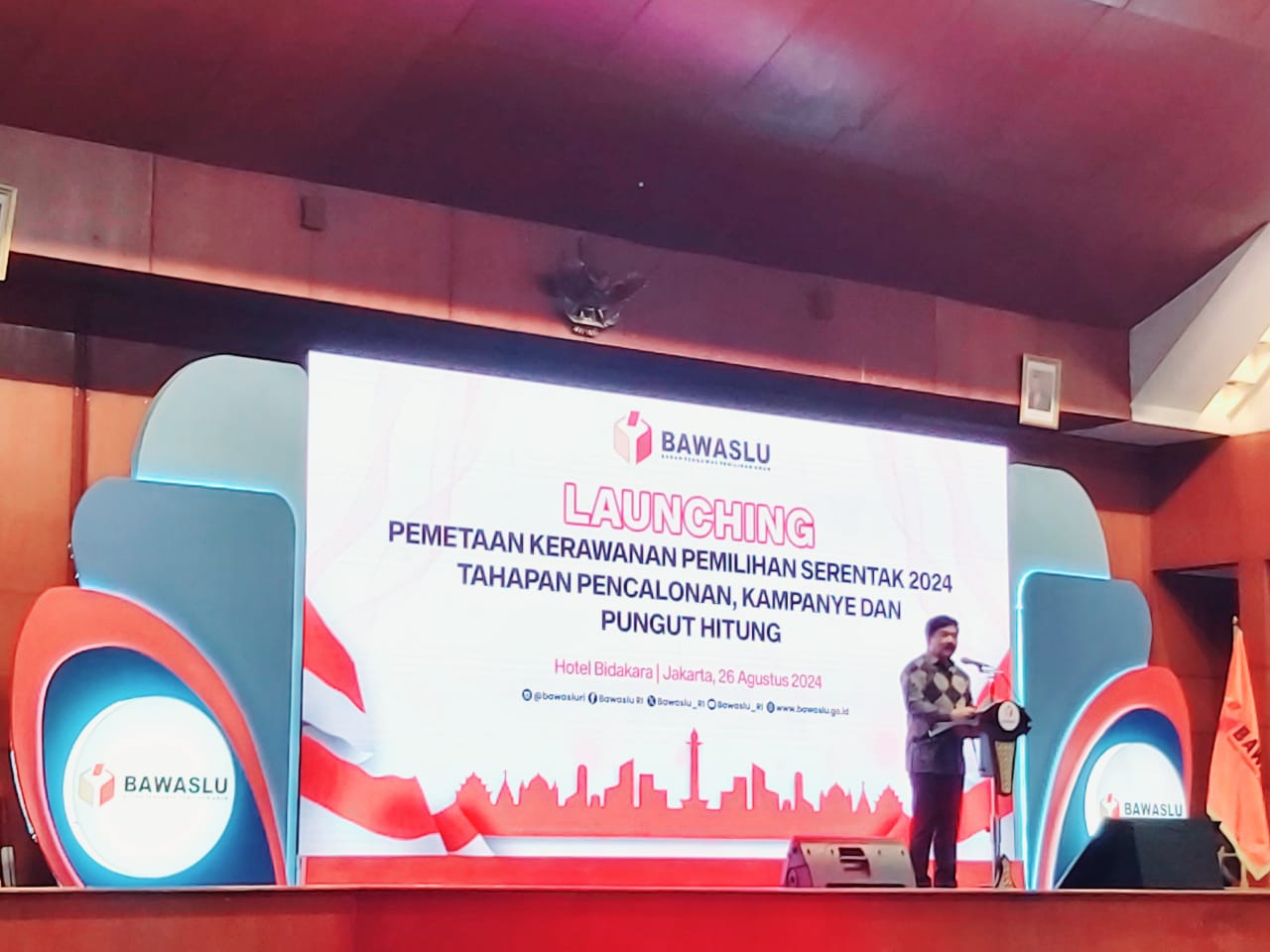 Menko Polhukam saat menyampaikan sambuta pada Launching Pemetaan Kerawanan Pemilihan Serentak 2024 Tahapan Pencalonan, Kampanye, dan Pungut Hitung