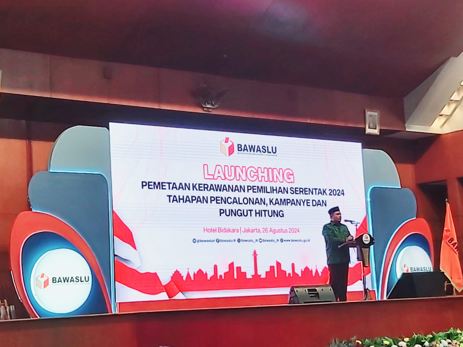 Ketua Komisi Pemilihan Umum (KPU) RI, M Afifuddin saat menyampaikan sambuta pada Launching Pemetaan Kerawanan Pemilihan Serentak 2024 Tahapan Pencalonan, Kampanye, dan Pungut Hitung