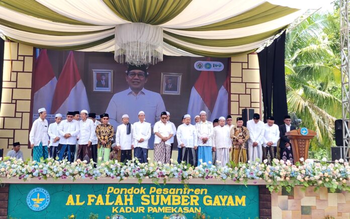 1 Abad PP. Sumber Gayam, Pengasuh: Pesantren Harus mengikuti Perkembangan Zaman