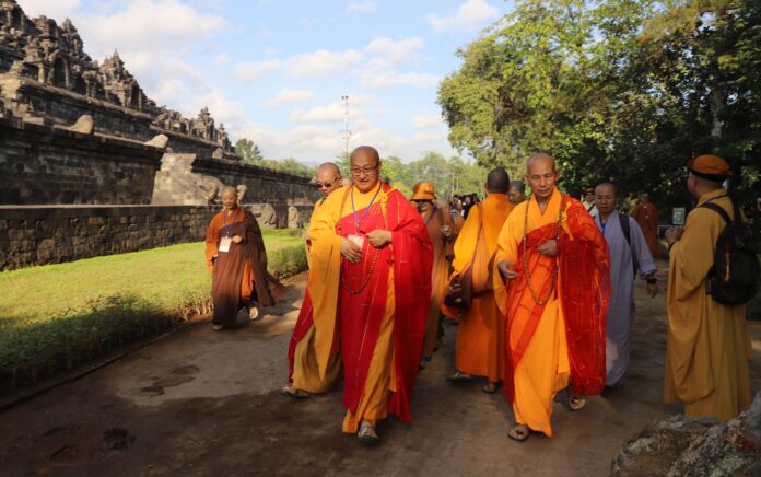 Ratusan Biksu WBSC Gelar Ritual di Candi Borobudur